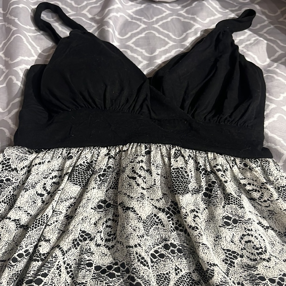 Dress - Picture 5 of 5